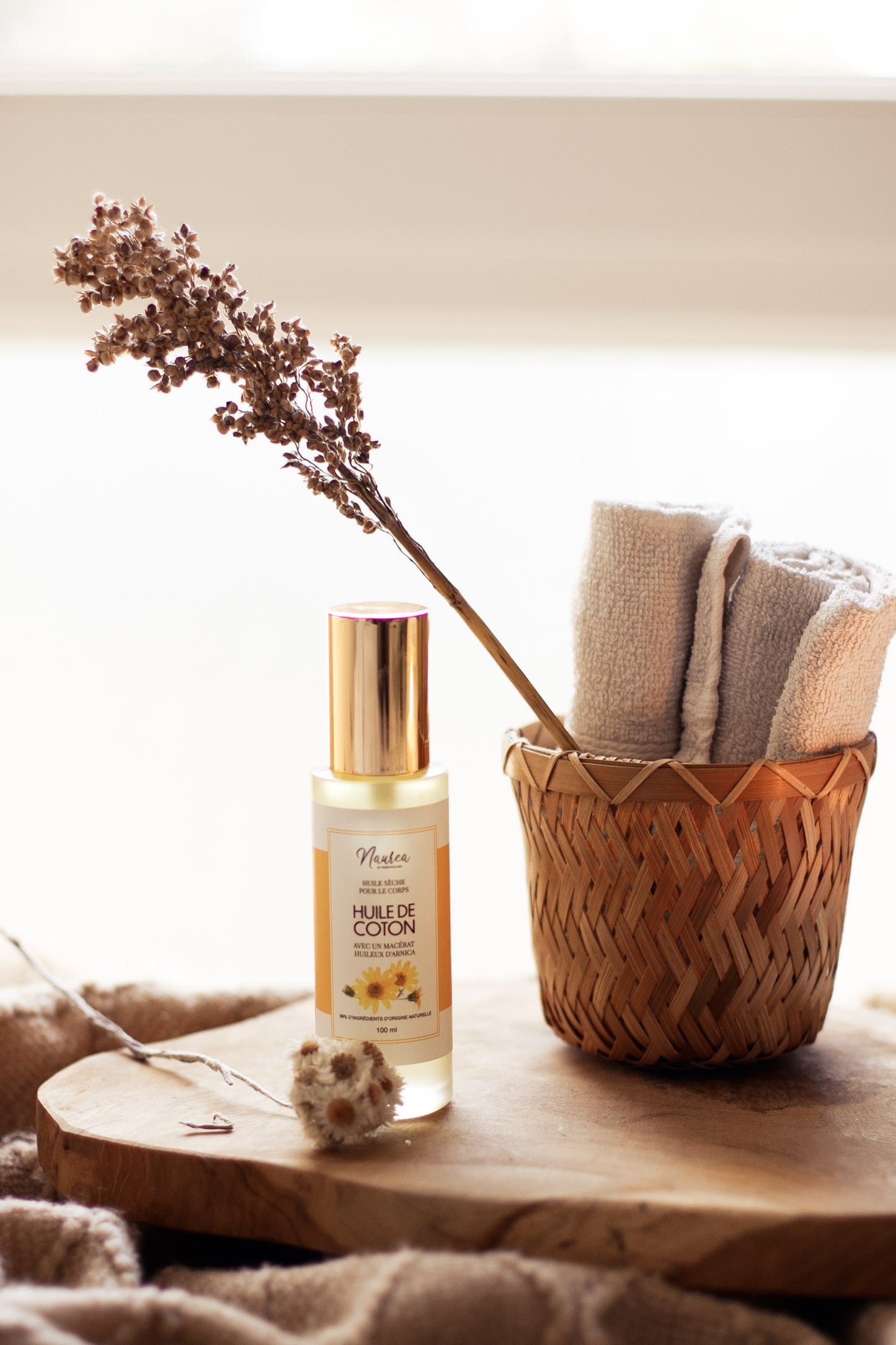 Huile sèche avec un macérât d’Arnica